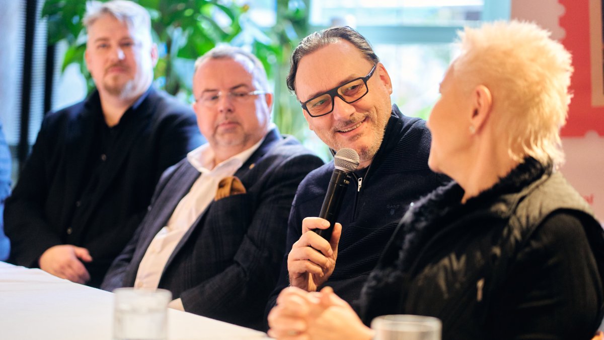 Eva Urbanová a Miroslav Donutil přichystali několik vánočních koncertů.