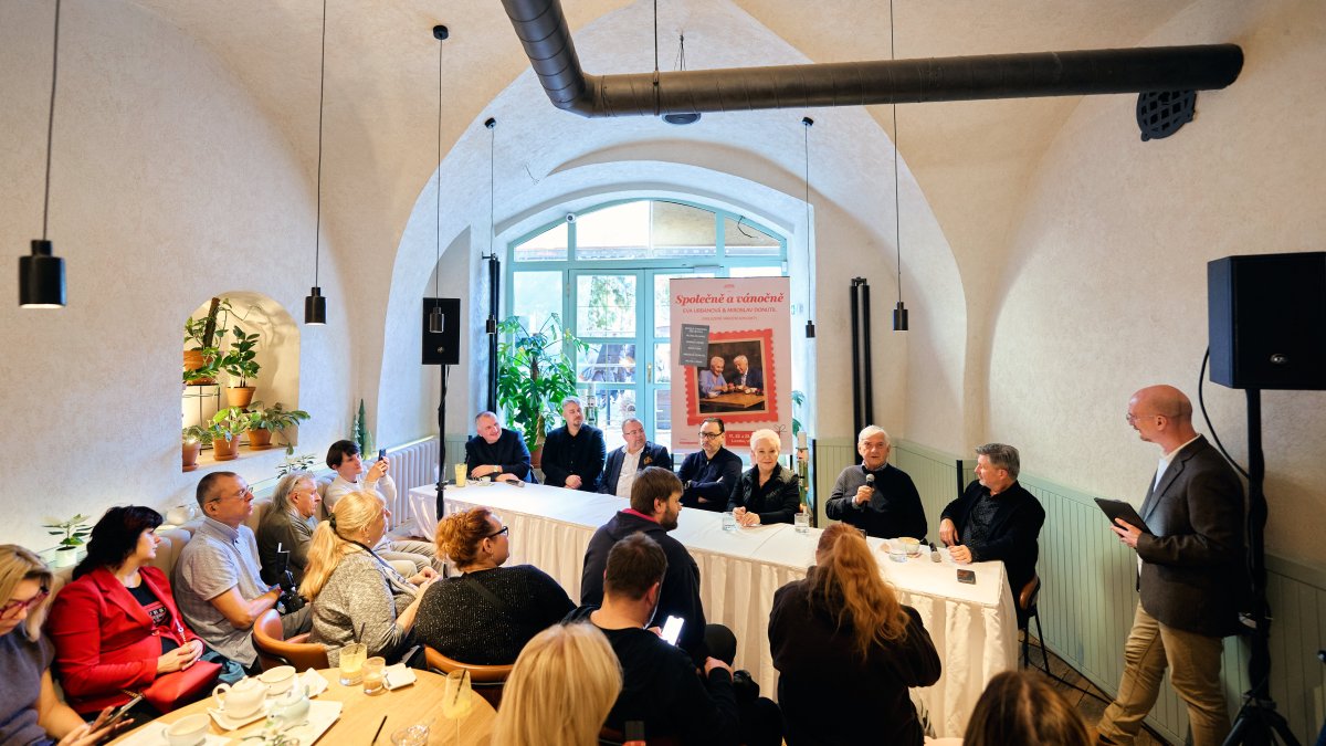 Eva Urbanová a Miroslav Donutil přichystali několik vánočních koncertů.