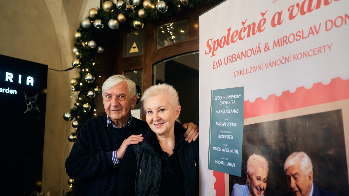 Eva Urbanová a Miroslav Donutil přichystali několik vánočních koncertů.