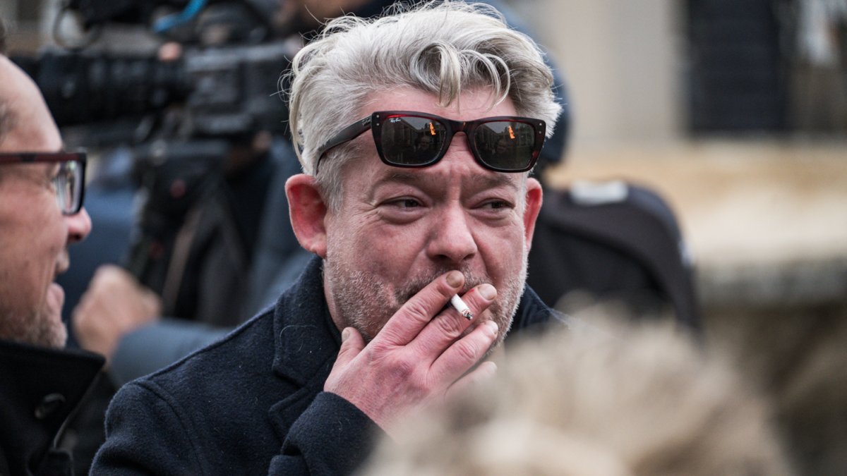 Blízcí a přátelé se rozloučili s moderátorem Patrikem Hezuckým. (12.12.2025)