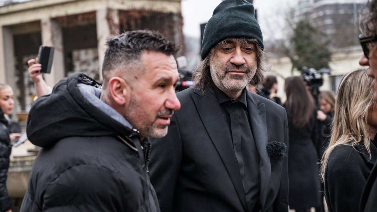 Blízcí a přátelé se rozloučili s moderátorem Patrikem Hezuckým. (12.12.2025)