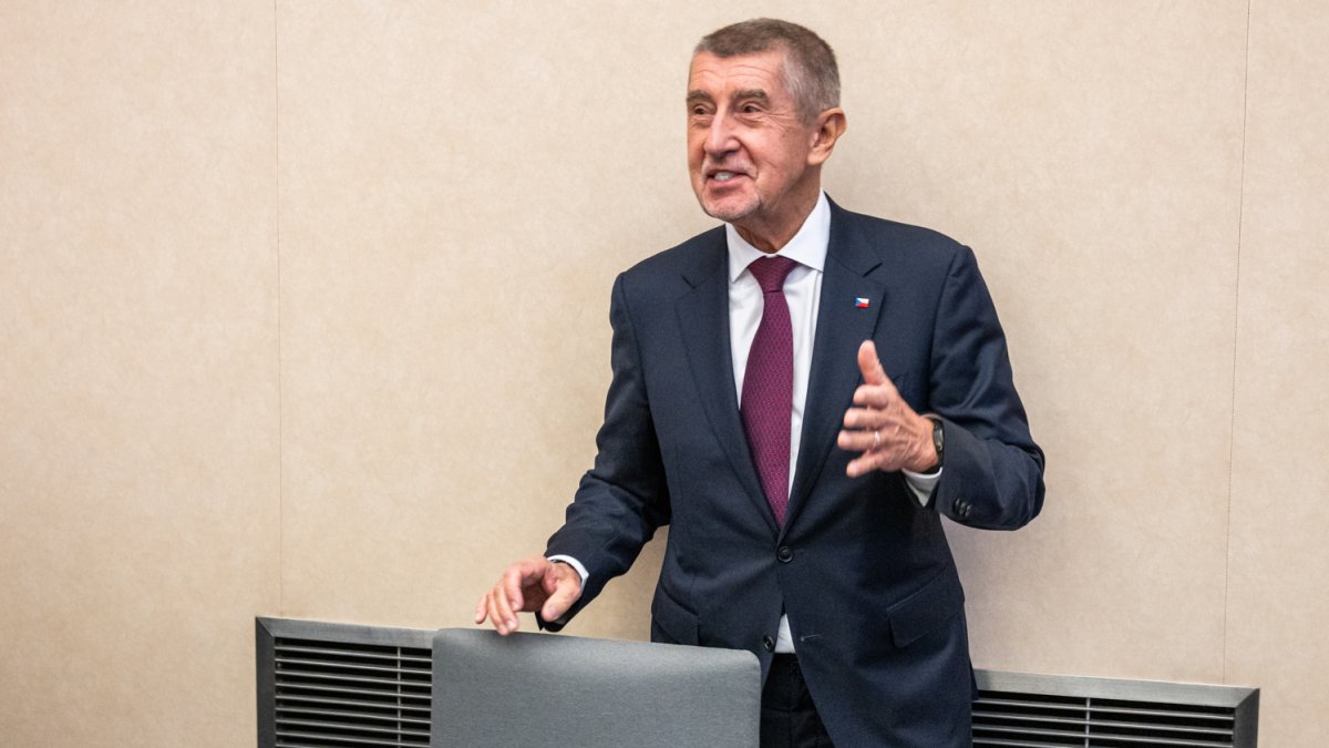 Nová Babišova vláda poprvé zasedala. (15.12.2025)