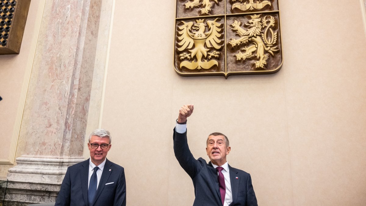 Nová Babišova vláda poprvé zasedala. (15.12.2025)