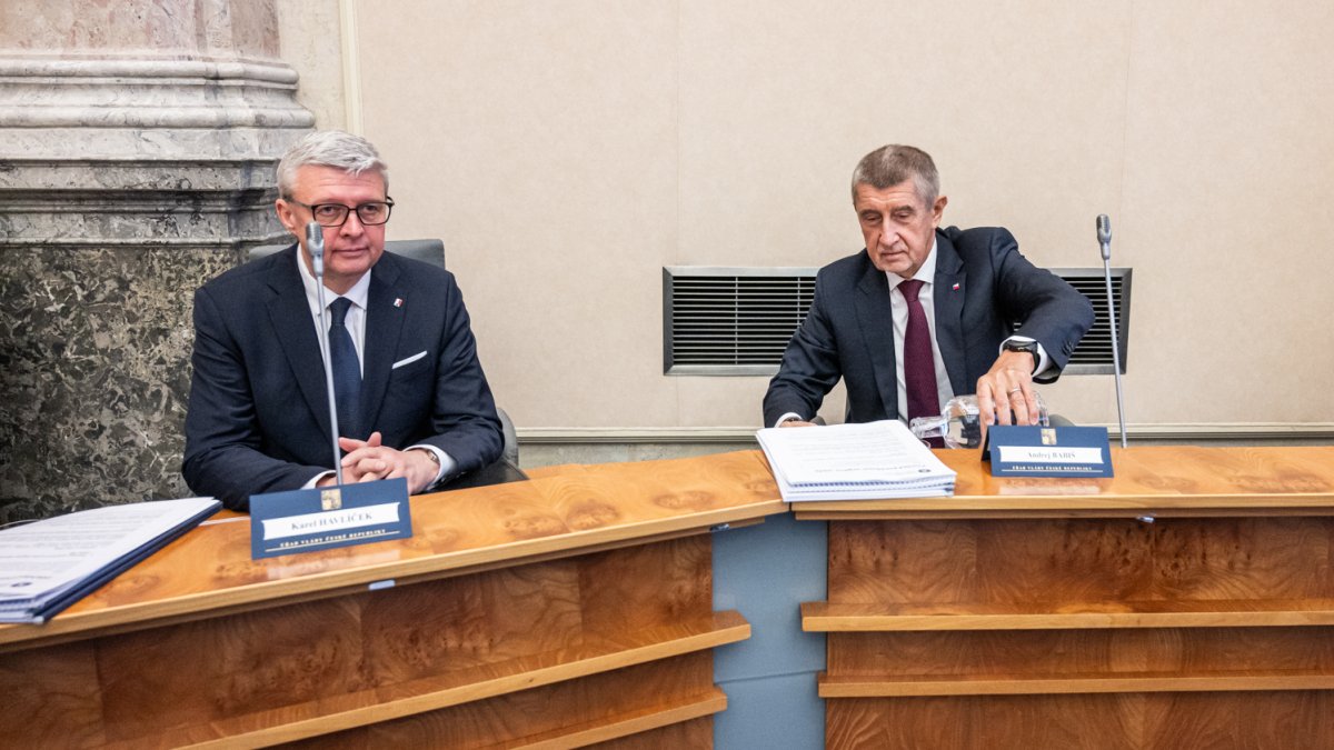 Nová Babišova vláda poprvé zasedala. (15.12.2025)