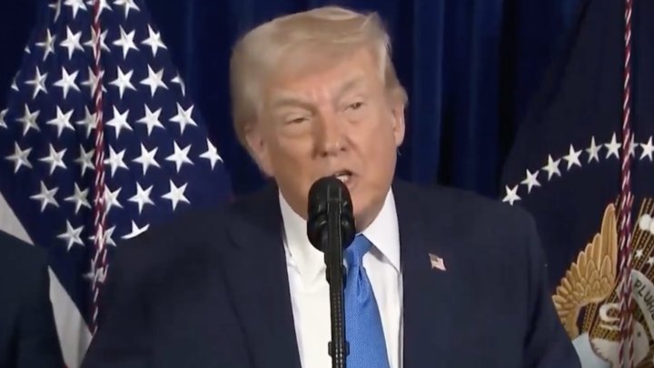 Donald Trump na tiskové konferenci potvrdil zadržení Nicolase Madura. (3.1.2026)