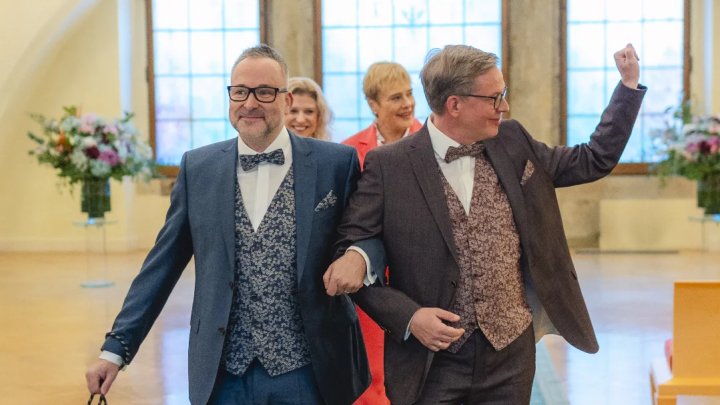 Moderátor Aleš Cibulka a herec Michal Jagelka