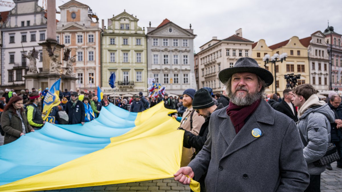 Na Staroměstském náměstí se koná demonstrace na podporu Ukrajiny. (21.2.2026)