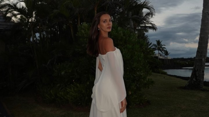 Charlotte Gottová se pochlubila novými fotkami. 