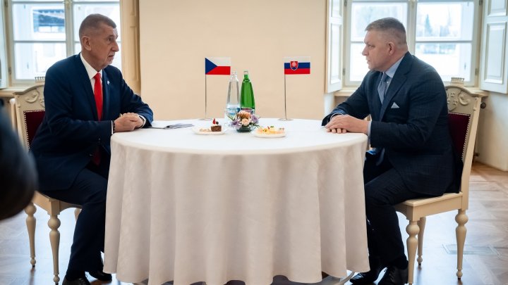 Andrej Babiš a Robert Fico obnovili společná jednání vlád. 