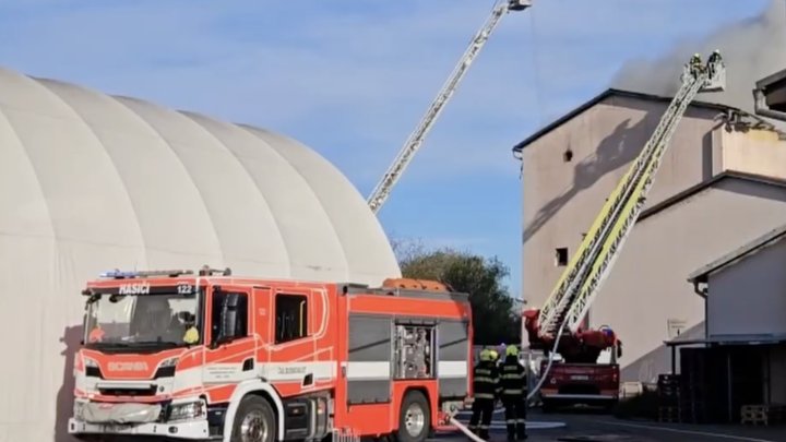 Hasiči zasahují u požáru v Brně. (20.4.2026)