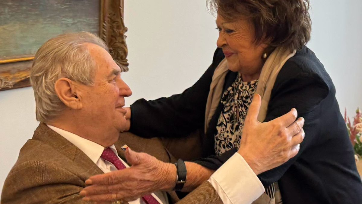 Jiřina Bohdalová překvapila Miloše Zemana. 