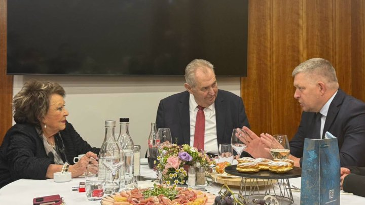 Jiřina Bohdalová, Miloš Zeman a Robert Fico.